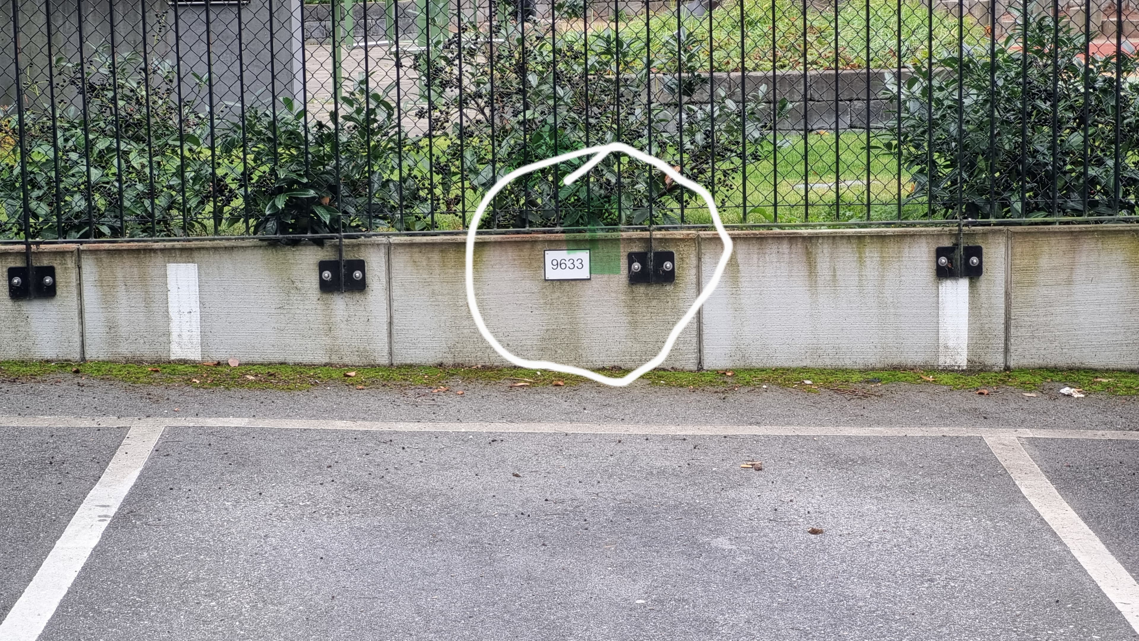 Parking near kallhall Station (Kalltropsvägen 11) - bild 3